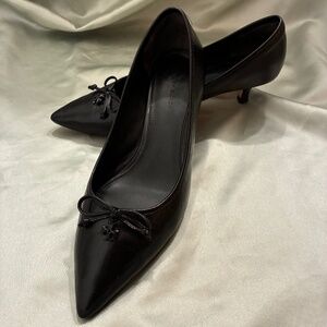 Tory Burch Black Leather Kitten Pumps with Bows 50mm Heels 8M VGUC Slight Scuff